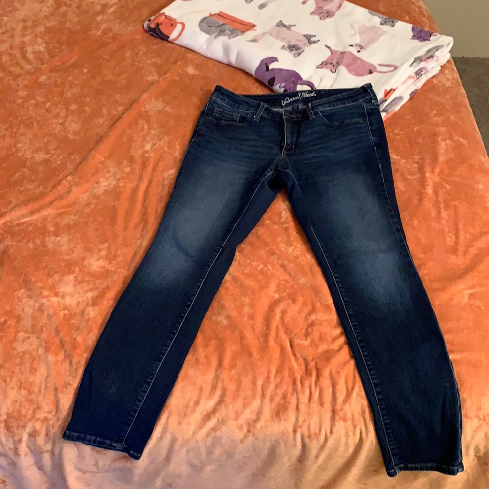 Universal Thread Dark-wash jeans